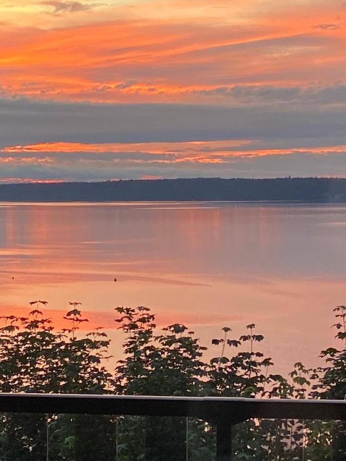 Edgewater Sunrise Apartment Chemainus Buitenkant foto